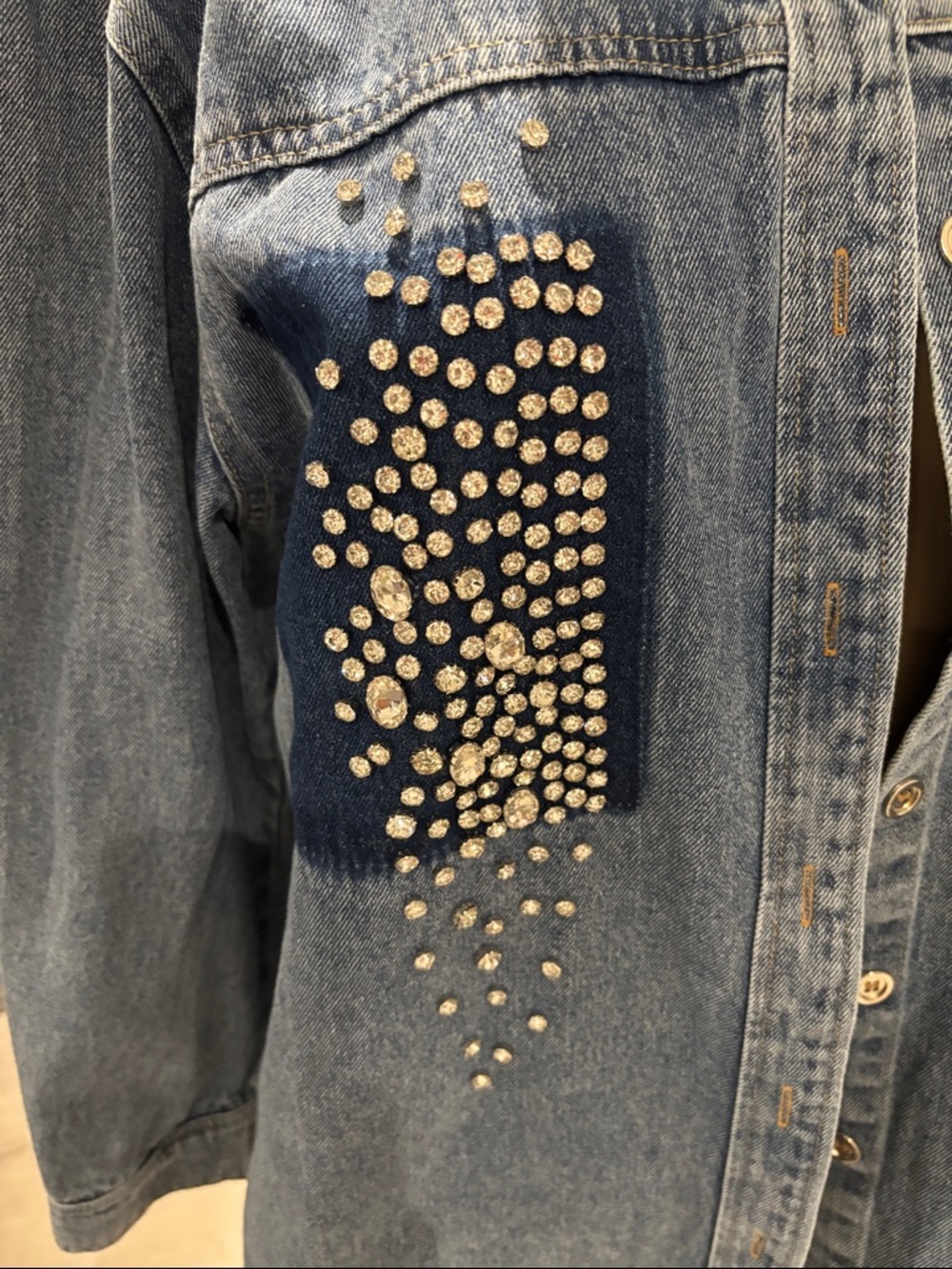 Embellished Blue Denim Jacket with Rhinestone Accents - Picture 4 of 8